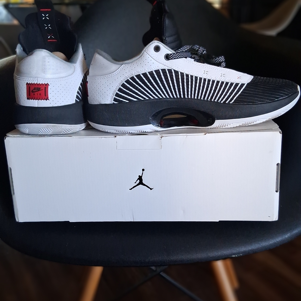 Jordan XXXV White Metallic Silver Black Low Mens 11.5 With Original Box - Picture 15 of 16